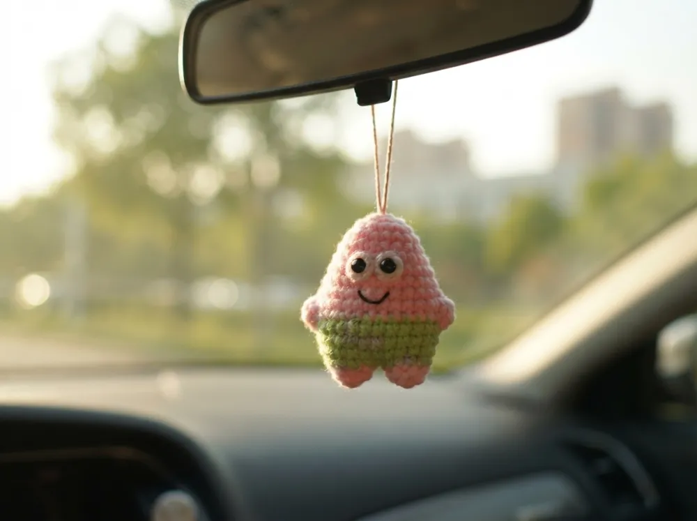 Pink and Green Sea Star Amigurumi Keychain Crochet Pattern PDF, photo 1 of 7
